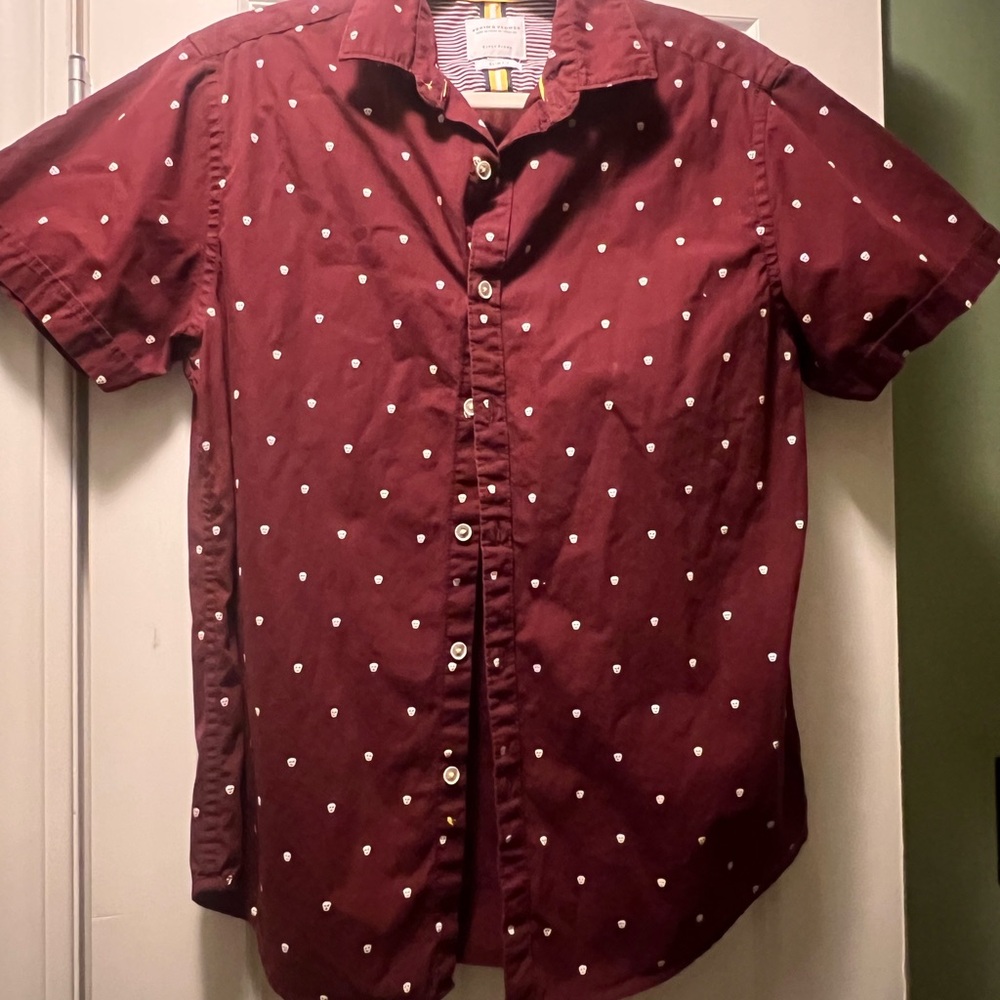 Men's Burgundy Shirt with skulls
